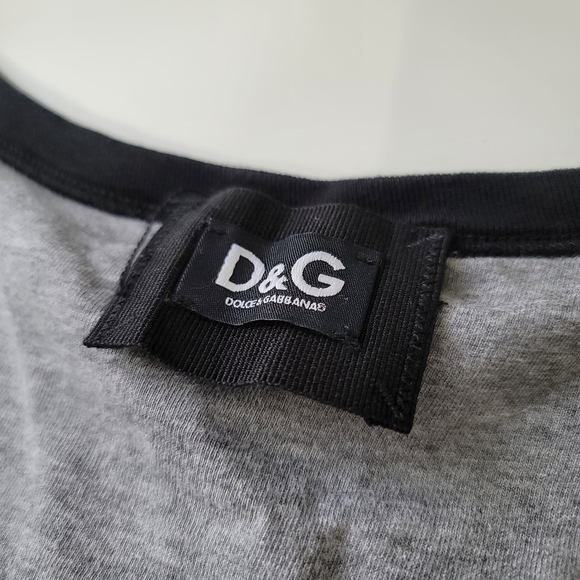D&G Dolce and Gabbana mesh net tee *flaw* - Picture 6 of 13